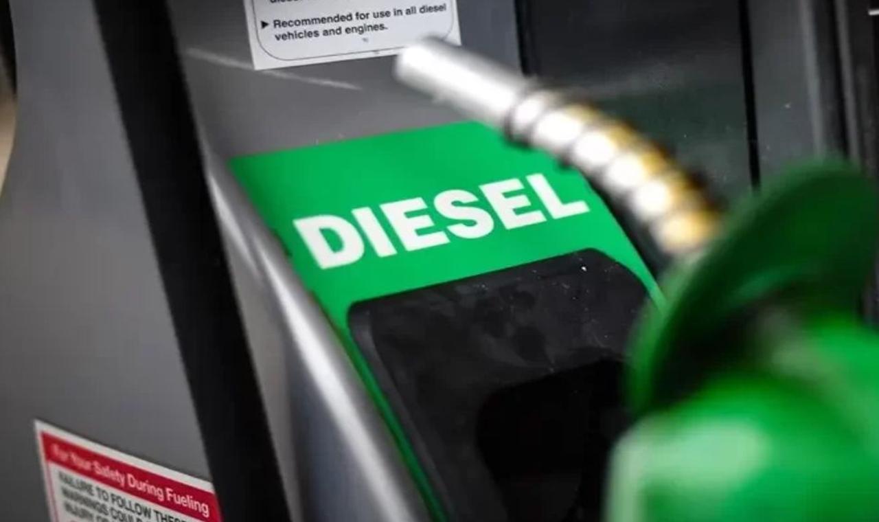 Preço do diesel cai R$ 0,18 nas distribuidoras, nesta quinta-feira