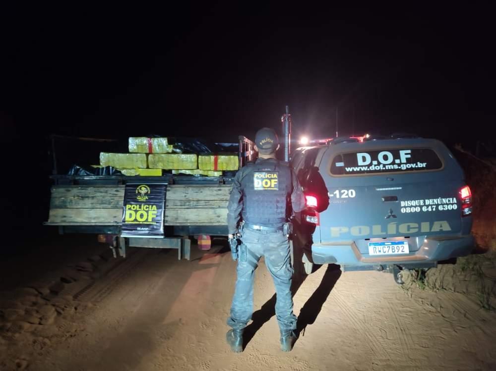 DOF apreende mais de 3,5 toneladas de drogas e recupera veículo furtado