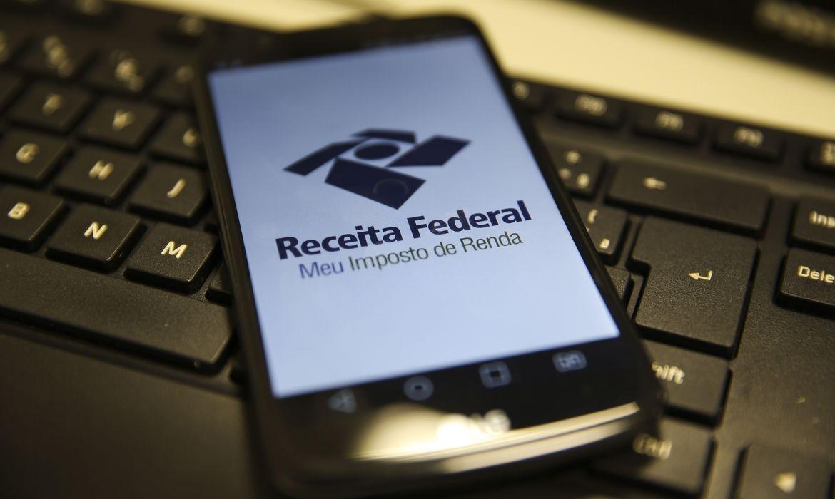 Receita Federal paga primeiro lote de restituição do IR 2023