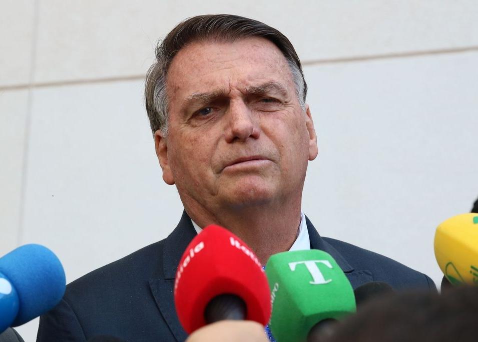 PGR quer lista com nomes de seguidores de Bolsonaro nas redes sociais e acesso a postagens do ex-presidente sobre urnas, eleições e Forças Armadas