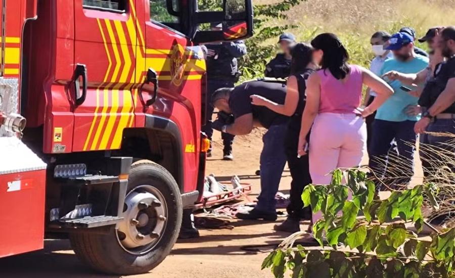 Pesquisadores encontram corpo boiando em rio durante coleta para testes de qualidade
