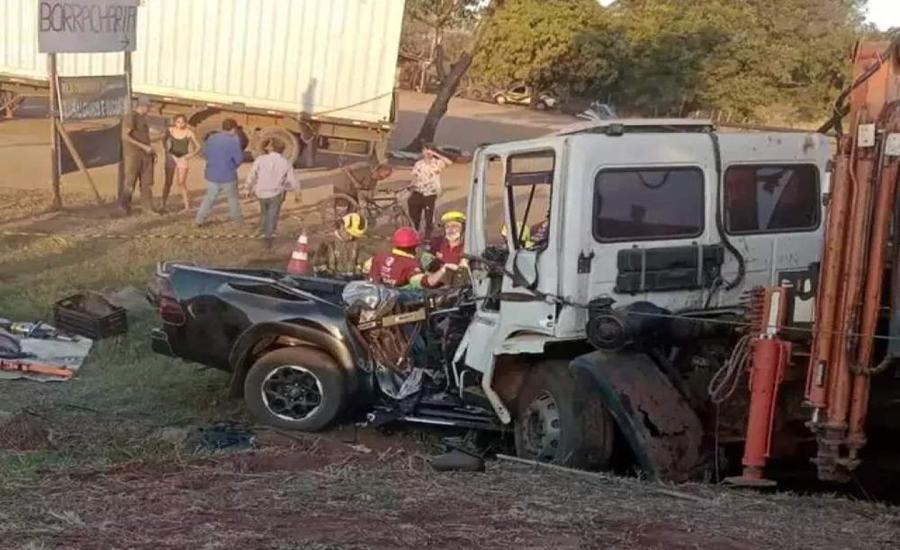 Acidente grave na BR-163 resulta em três mortos, incluindo pai e filho