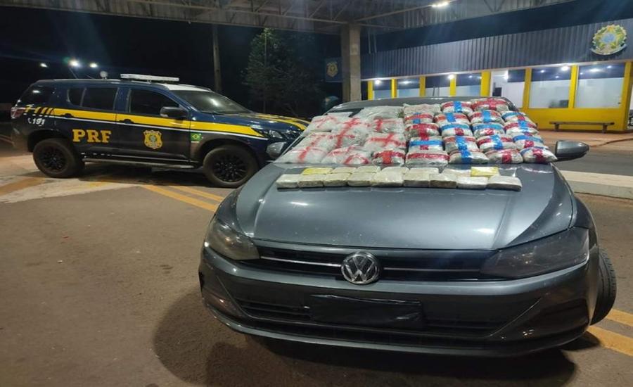 PRF apreende 7 Kg de cocaína e 15 Kg de skunk na BR-262