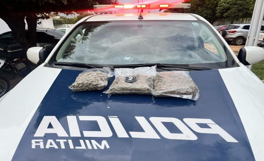 Droga é descoberta em bolsa esquecida em ônibus fretado pela Prefeitura de Três Lagoas