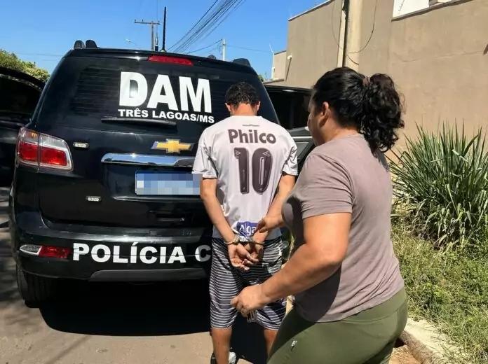 Filho é preso pela DAM em Três Lagoas após descumprir medida protetiva contra mãe