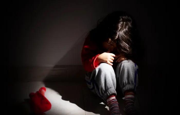 Criança de 4 anos é arrastada por homem para terreno baldio em Três Lagoas
