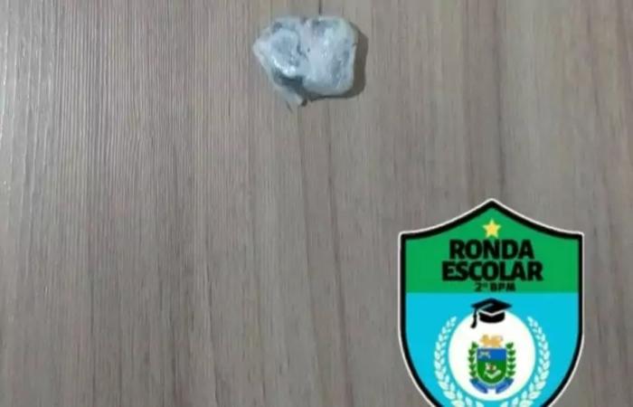 Aluno é flagrado com maconha dentro de sala de aula em escola estadual de Três Lagoas