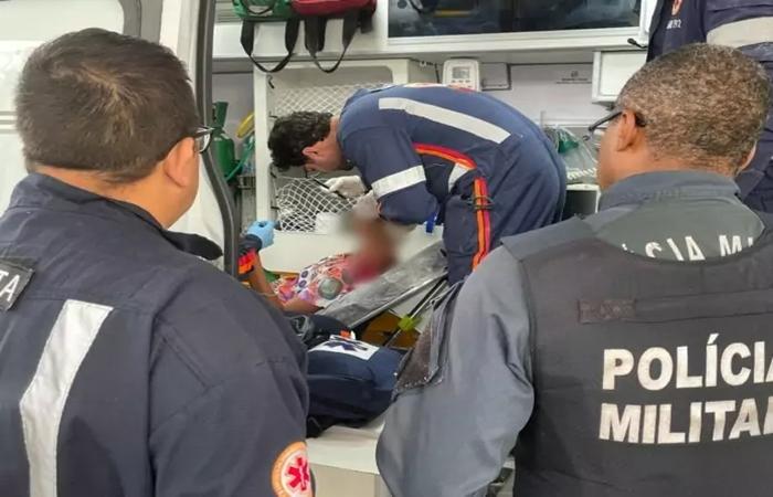 Mulher em surto ameaça esfaquear outra em posto de combustível em Três Lagoas