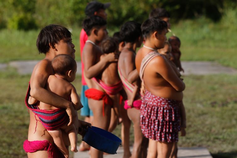 Mortes em Terra Yanomami caem 27,6% desde declaração de emergência