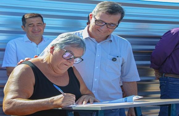 Dr. Cassino Maia assina ordem de serviço para construção de Escola de Tempo Integral no Montanini