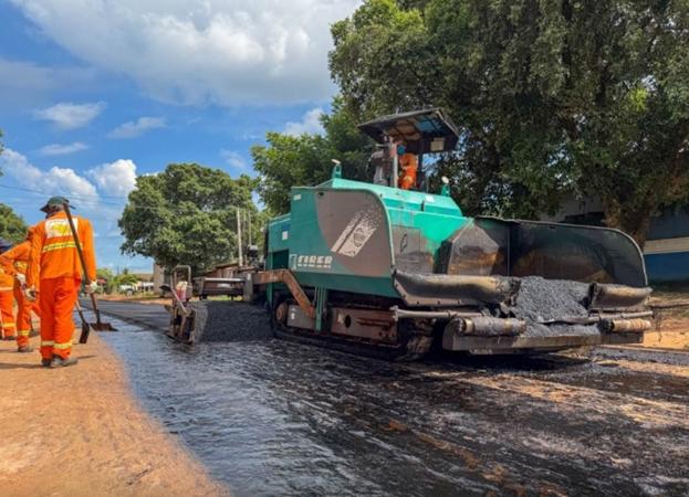 Jardim Flamboyant continua com obras de pavimentação e drenagem