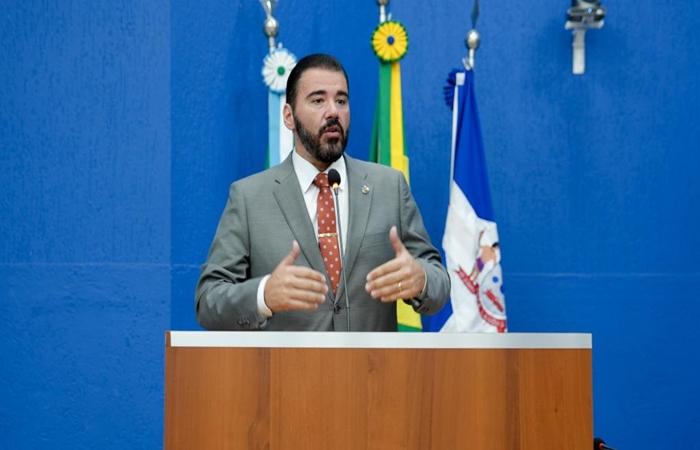Tonhão faz indicações à educação, saúde e empresa de transporte