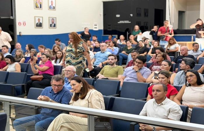 Café com Elogio reconhece valor de funcionários da saúde