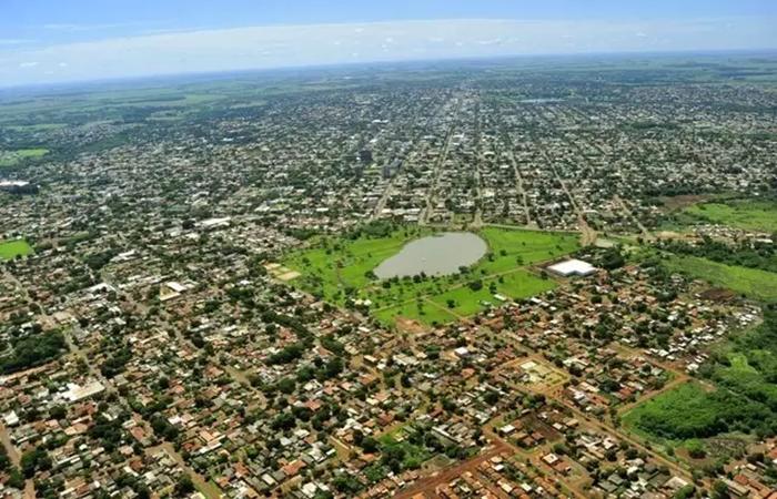 Homem com tornozeleira eletrônica estupra adolescente de 14 anos