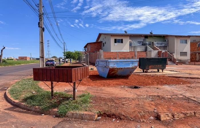 Prefeitura disponibiliza caçambas e contêineres no Novo Oeste para incentivar o descarte correto de lixo