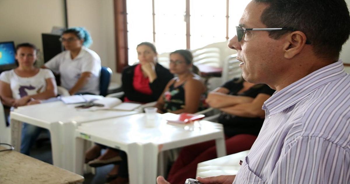 SMS promove ação de saúde com roda de conversa sobre a Doença de Chagas na Vila Piloto