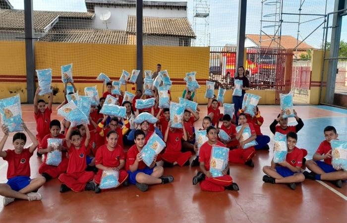 Parceria entre Prefeitura e Eldorado Brasil beneficia 580 crianças com kits de higiene bucal