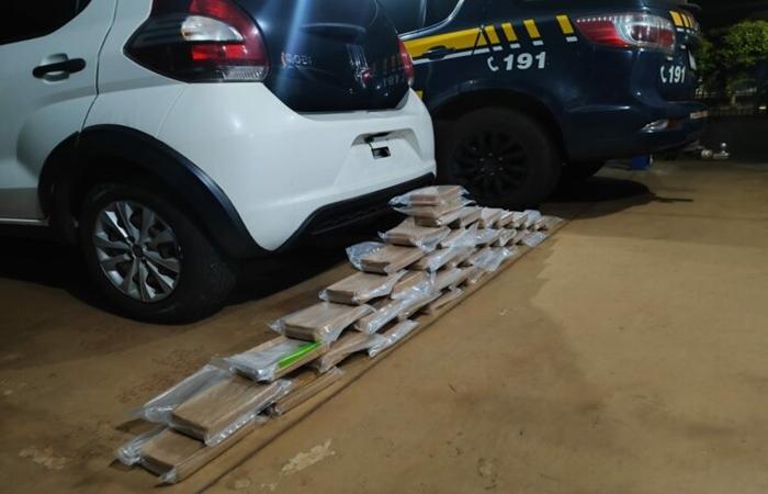 PRF descobre compartimento secreto e apreende quase 39 quilos de cocaína em Três Lagoas