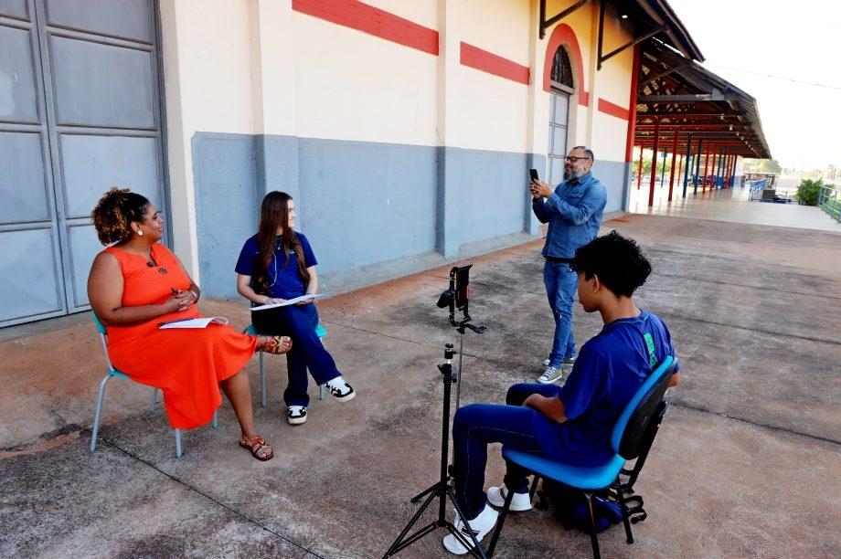 Alunos da Escola Estadual Bom Jesus conhecem a história de Três Lagoas em visita à Diretoria de Cultura da SETURC