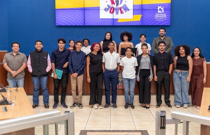 Jovens vereadores realizam 3ª sessão do Parlamento Jovem