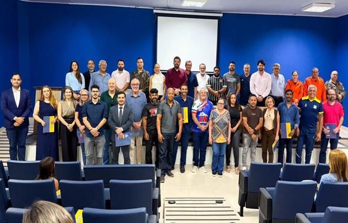 Prefeitura de Três Lagoas empossa novos membros de conselhos municipais em cerimônia na Câmara