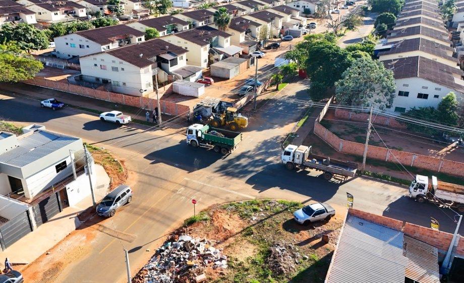 Prefeitura realiza nova força-tarefa de limpeza no Novo Oeste e reforça conscientização sobre descarte correto de resíduos