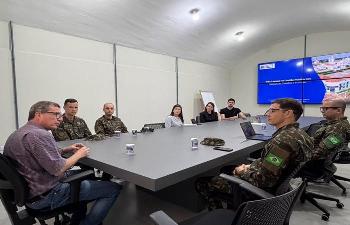 Três Lagoas recebe militares do Exército para apresentar práticas de governança e gestão pública