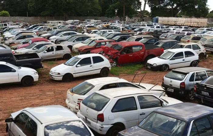 Detran-MS notifica donos de mais de 200 veículos apreendidos que podem ir a leilão