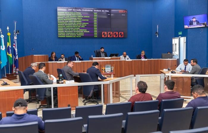 VEREADORES RETORNAM DE RECESSO E APROVAM QUATRO PROJETOS