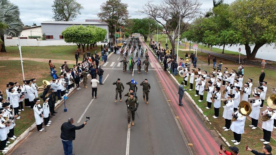 Desfile de 7 de Setembro reúne população e forças de segurança na Lagoa Maior