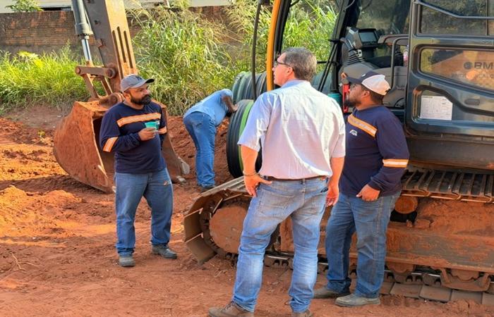 Prefeito Dr. Cassiano Maia acompanha obras de pavimentação e drenagem em diferentes bairros de Três Lagoas