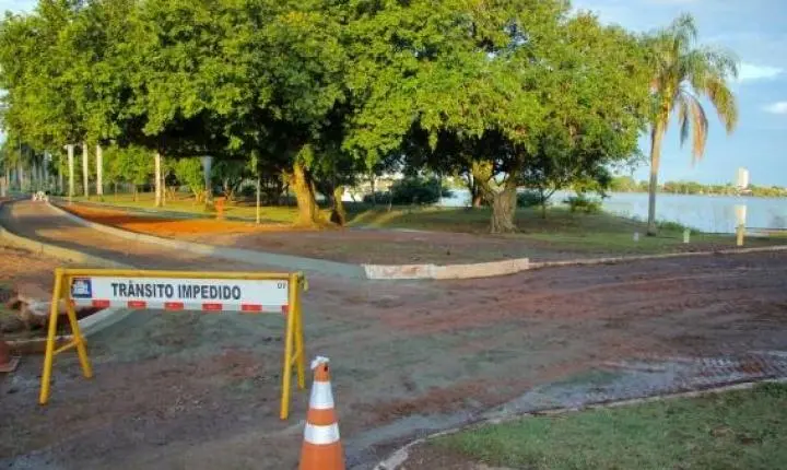 Atendendo pedido da população, Prefeitura inicia pavimentação de estacionamento e melhorias de acessibilidade na Lagoa Maior
