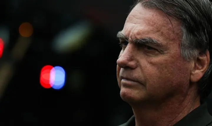 Bolsonaro pede ao STF para se consultar com a nora, que é dentista