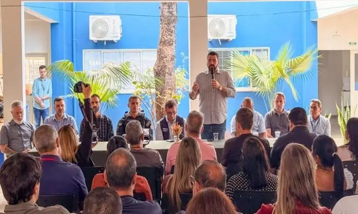 Câmara apoia ação que une segurança, saúde e limpeza urbana nos bairros 