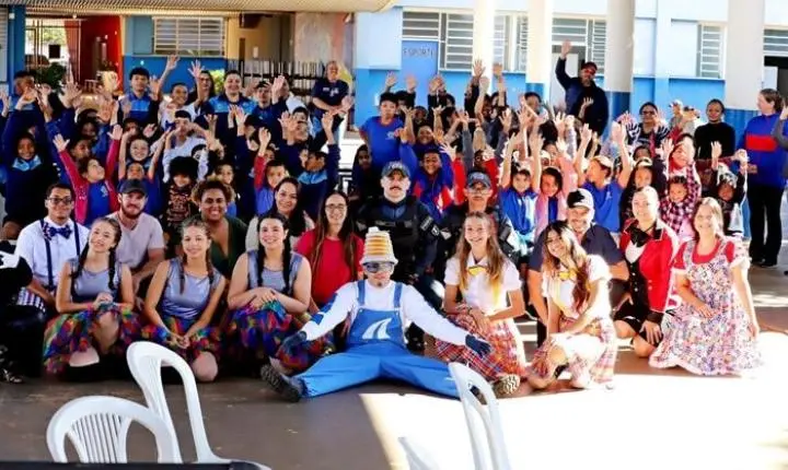 Caravana Cultural traz temas relacionados à educação e segurança no trânsito para TL
