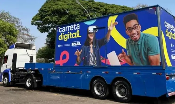Carreta Digital do Gov BR chega a TL com apoio da Prefeitura e deve capacitar cerca de mil alunos em tecnologia