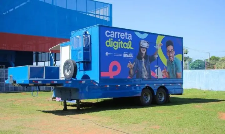 Carreta Digital já está em funcionamento e inicia capacitação de alunos da REME em Três Lagoas