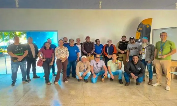 DEPTRAN realiza palestra para motoristas da Assistência Social