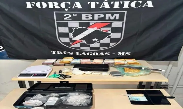 Força Tática prende homem com quase 2 kg de drogas e R$ 13 mil em espécie