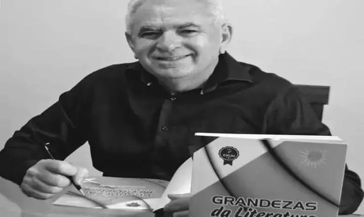 Morre aos 69 anos o escritor e poeta Guimarães Rocha