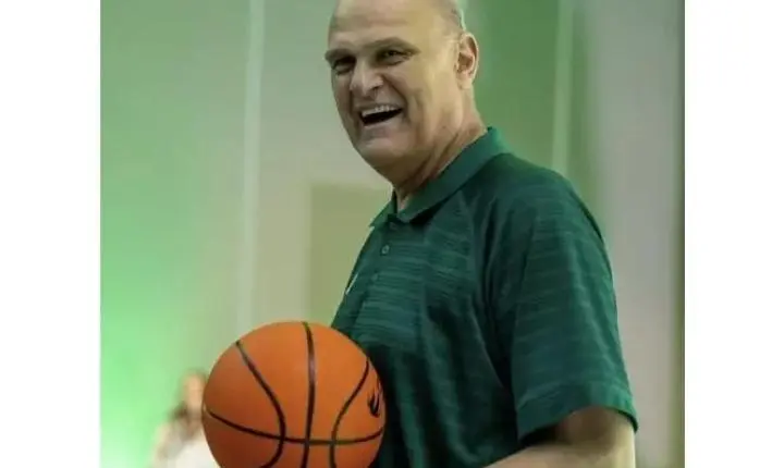 Morre Oscar Schmidt, lenda do basquete brasileiro