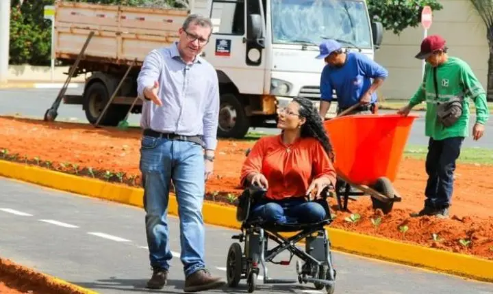 Prefeito Dr. Cassiano Maia inaugura novo estacionamento da Lagoa Maior e entrega melhorias de acessibilidade