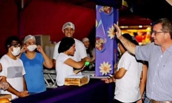 Prefeitura abre consulta a associações e instituições para comercialização de alimentos na Festa do Folclore