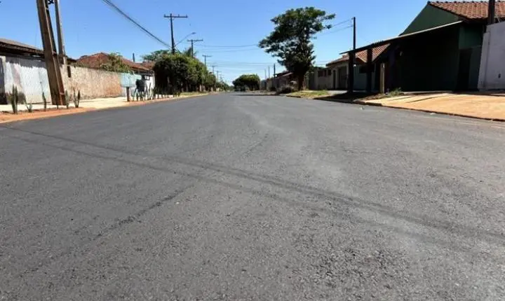 Prefeitura de Três Lagoas conclui asfalto no Jardim Rodrigues e Novo Alvorada