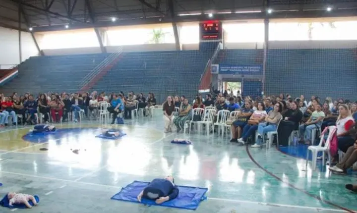 Prefeitura investe na segurança escolar e reúne 900 profissionais da Educação em treinamento de primeiros socorros