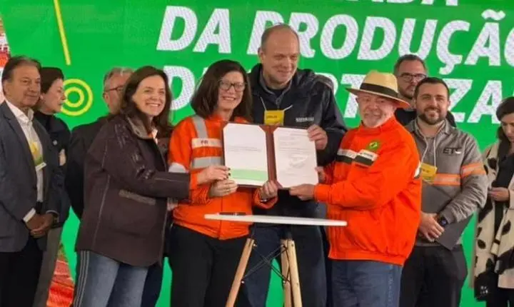 Presidente Lula assina contratos em Três Lagoas para retomada das obras da UFN-III 