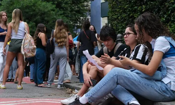 Saeb 2025: Brasil recupera nível pré-pandemia, mas ainda tem gargalos