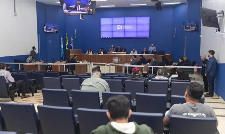 Vereadores analisam novos projetos sobre cultura, turismo e licenciamento de obras